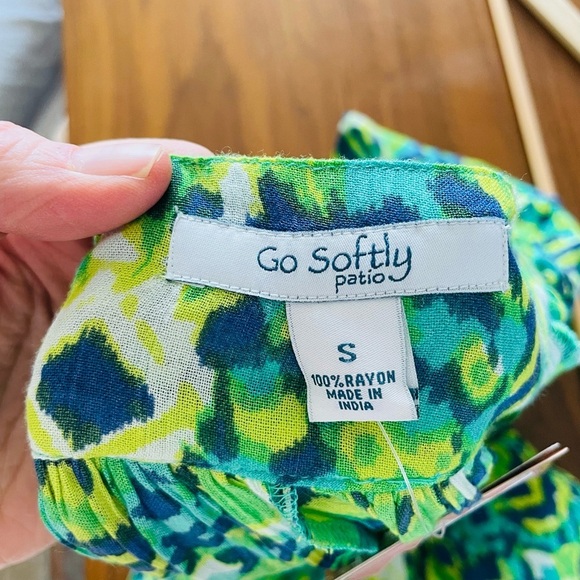 Go Softly Vibrant Green Button From Patio House Dress - Picture 6 of 15